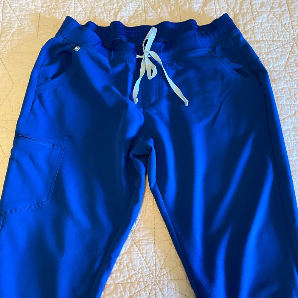 Figs Winning blue PXL scrub pants